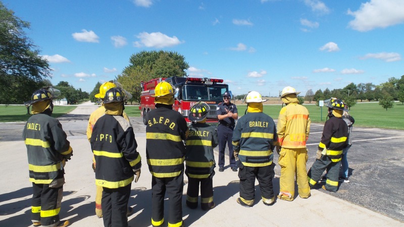 Firefighter from Bourbonnais Township speaking to KACC Students